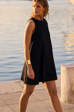 Robe trap&egrave;ze courte en coton;${refinementColor}