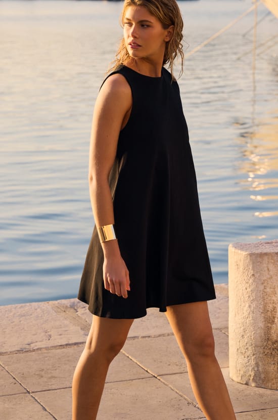 Robe trap&egrave;ze courte en coton;${refinementColor}