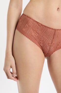 Lace Boyshort;${refinementColor}