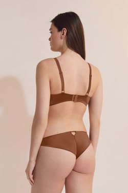 Soutien-gorge triangle sans armatures satin&eacute;;${refinementColor}
