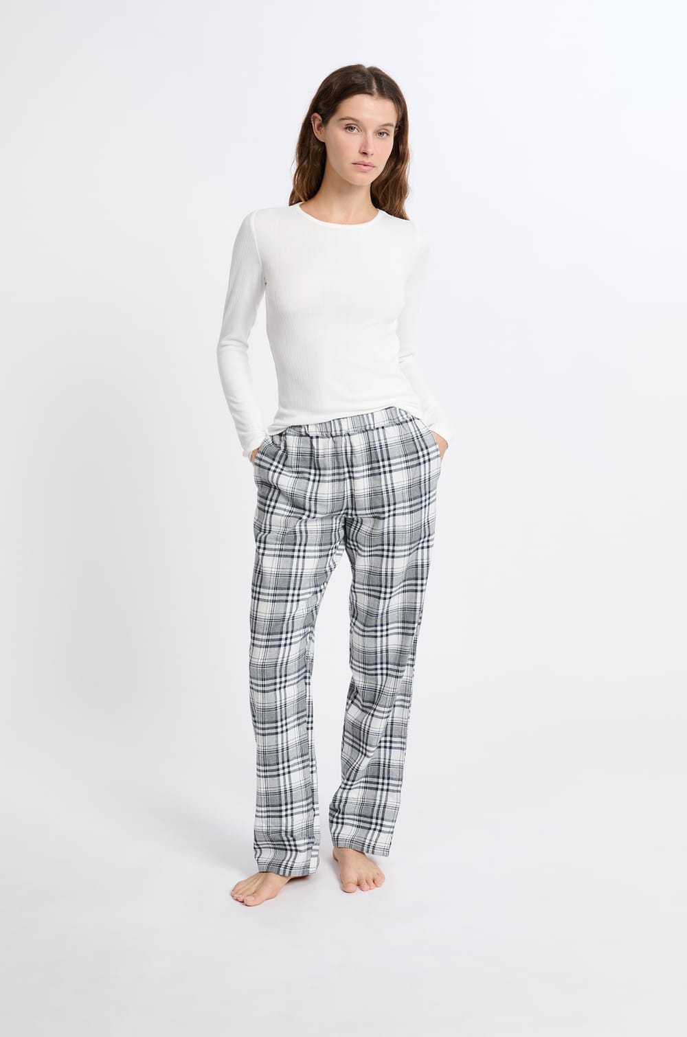3-Piece Pajamas;${refinementColor}