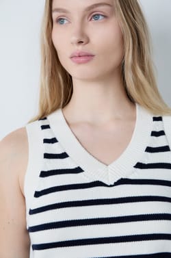 Sleeveless Striped Top;${refinementColor}