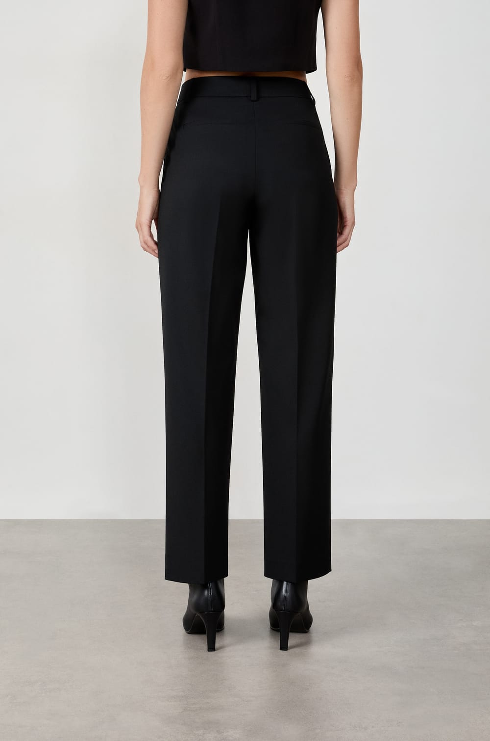 Straight Cut Trousers;${refinementColor}