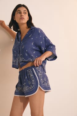Pantal&oacute;n corto de pijama estampado;${refinementColor}