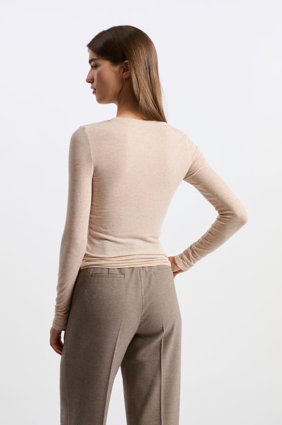 Long-sleeved round neck T-shirt;${refinementColor}