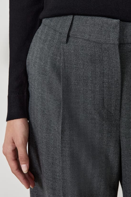 Pantalon large;${refinementColor}