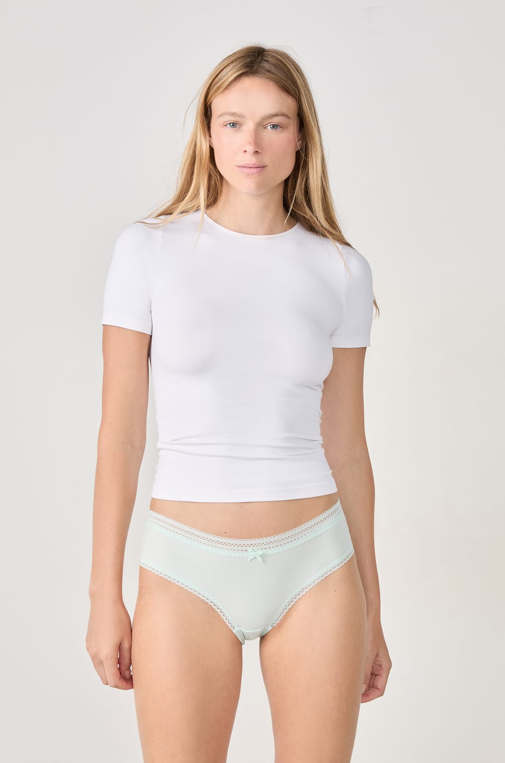 Shorty microvezel met kant details;${refinementColor}