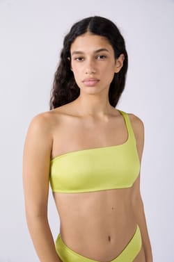 Asymmetrisches Bikini-Top;${refinementColor}