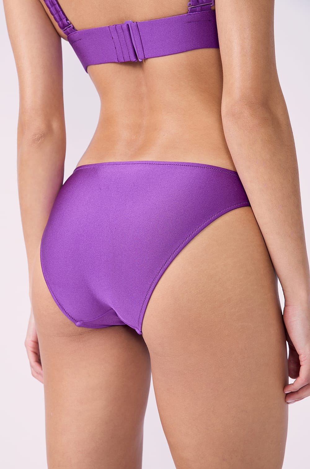 Braguita bikini ;${refinementColor}