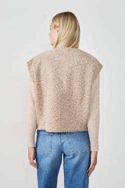 Sleeveless Jacket;${refinementColor}