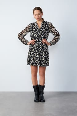 Short printed fluid dress with metallic effect;${refinementColor}