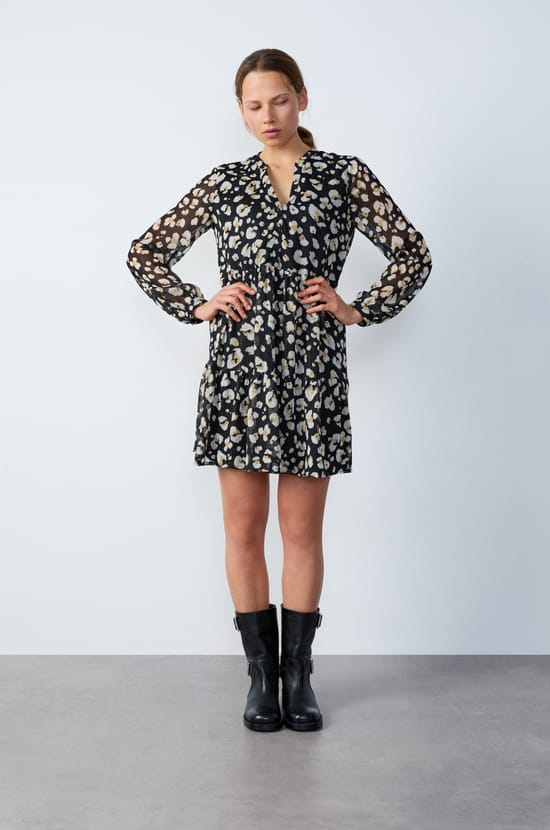 Short printed fluid dress with metallic effect;${refinementColor}