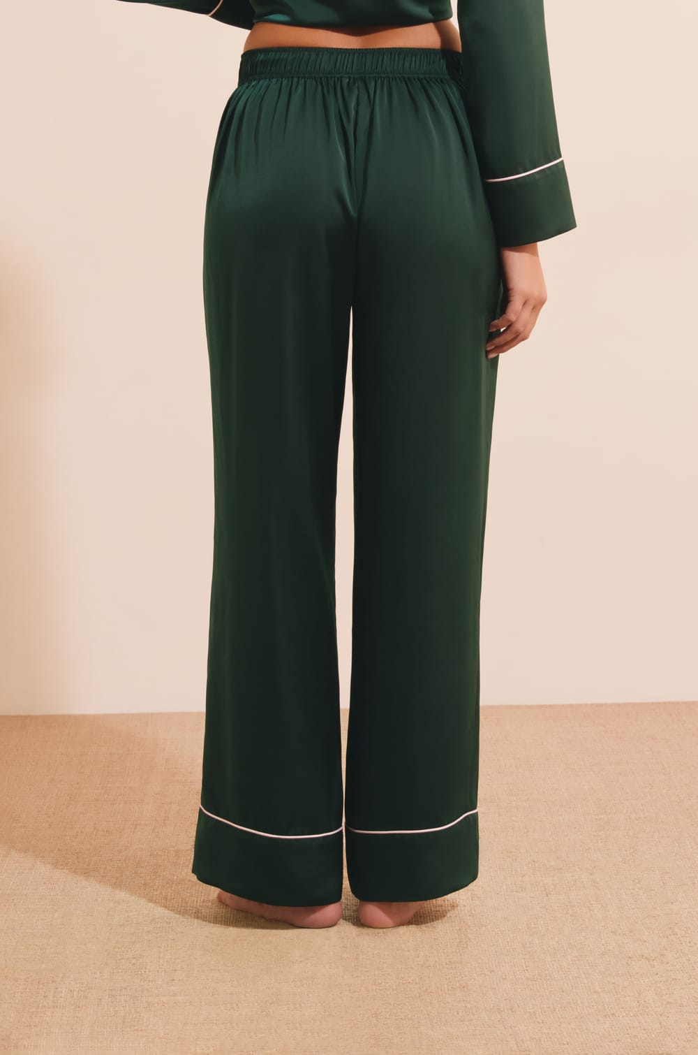 Pantalon de pyjama satin&eacute;;${refinementColor}