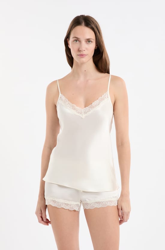 Top de seda con detalles de encaje;${refinementColor}