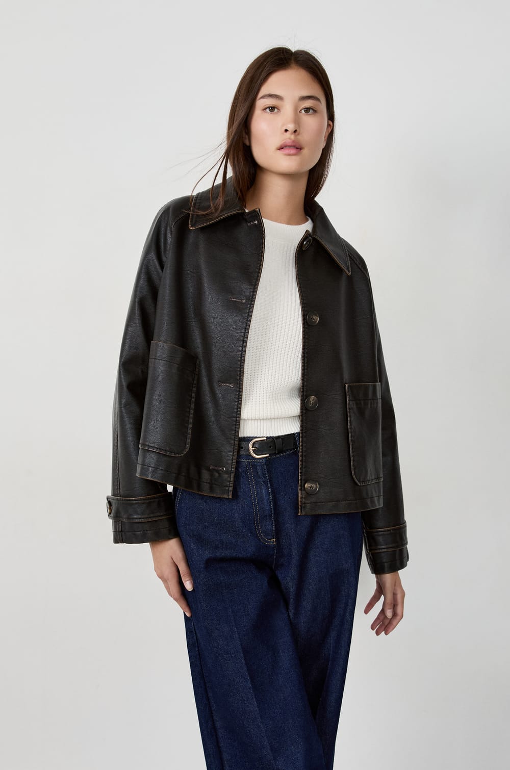 Veste courte effet cuir;${refinementColor}