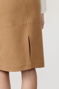 Falda midi;${refinementColor}