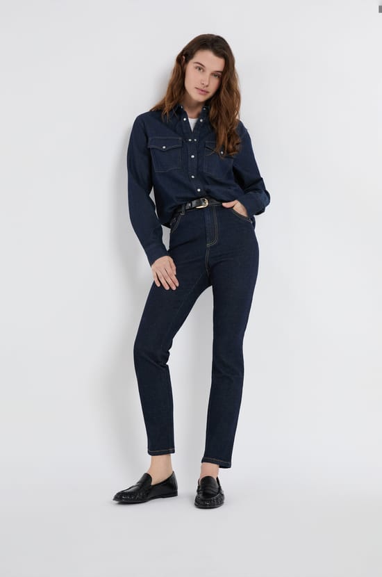 Jean coupe slim;${refinementColor}