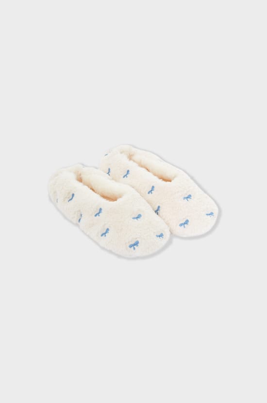 Patterned Faux Fur Slippers;${refinementColor}