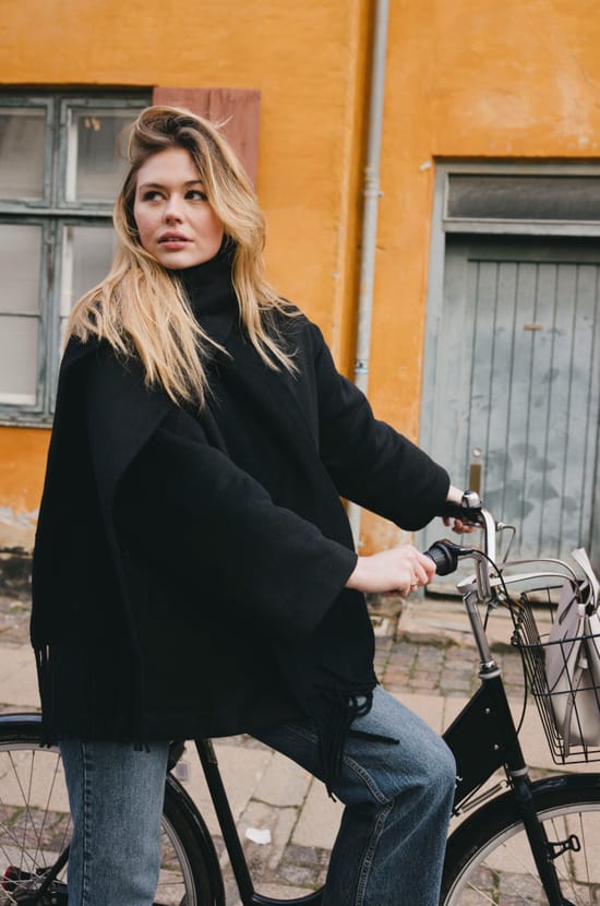 Look @julie.tuzet;${refinementColor}