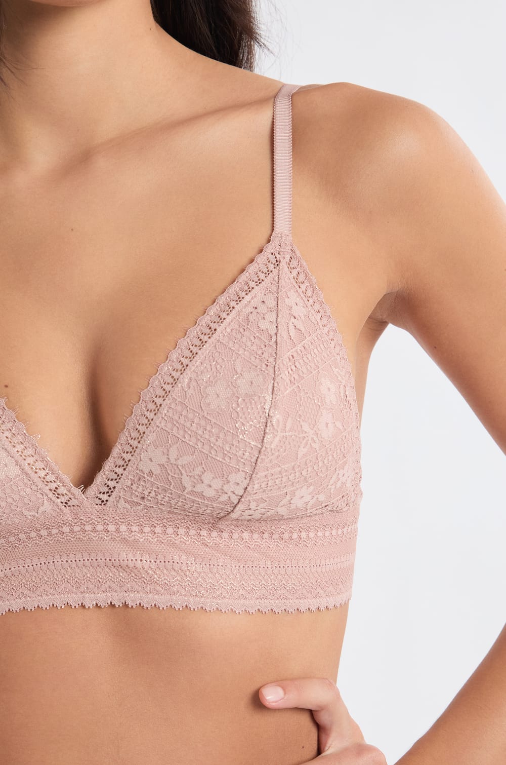 Soutien-gorge N.8 - Le triangle sans armatures en dentelle ;${refinementColor}