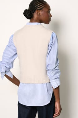 Sleeveless Sweater;${refinementColor}