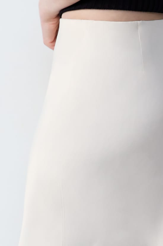 Jupe longue fluide;${refinementColor}