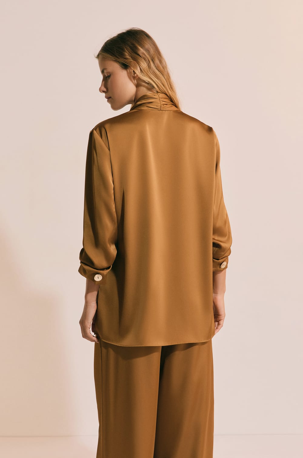 Double-Breasted Long-Sleeved Jacket;${refinementColor}