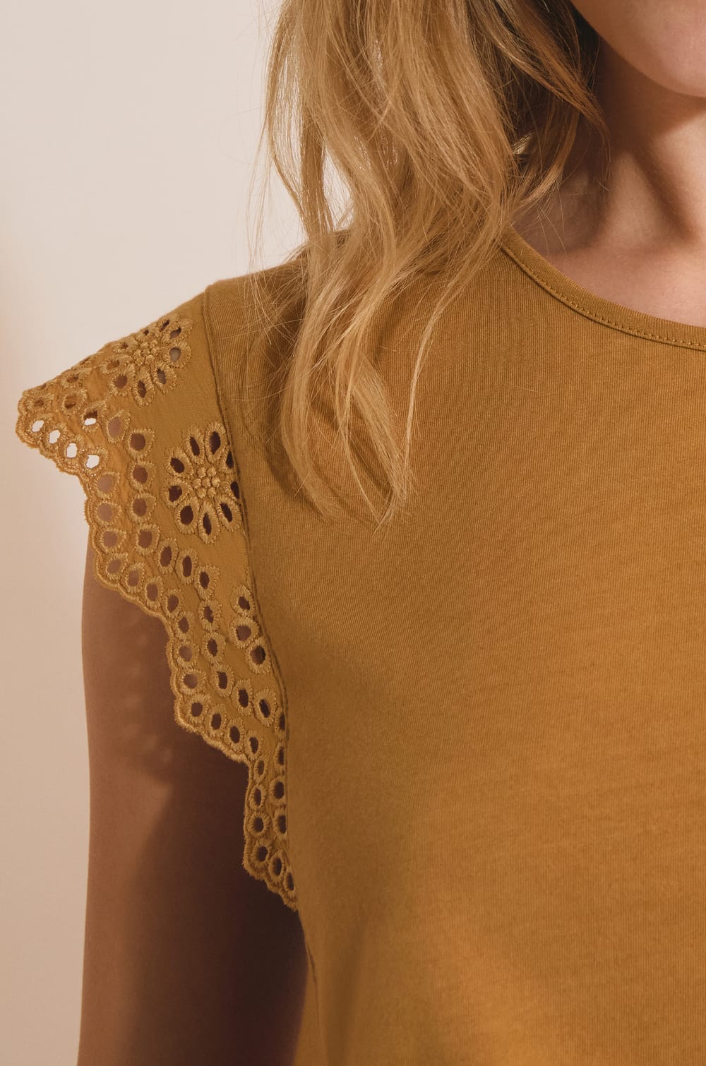 Cotton T-shirt with embroidered details;${refinementColor}