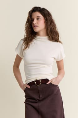 T-shirt &agrave; manches courtes &agrave; col montant;${refinementColor}