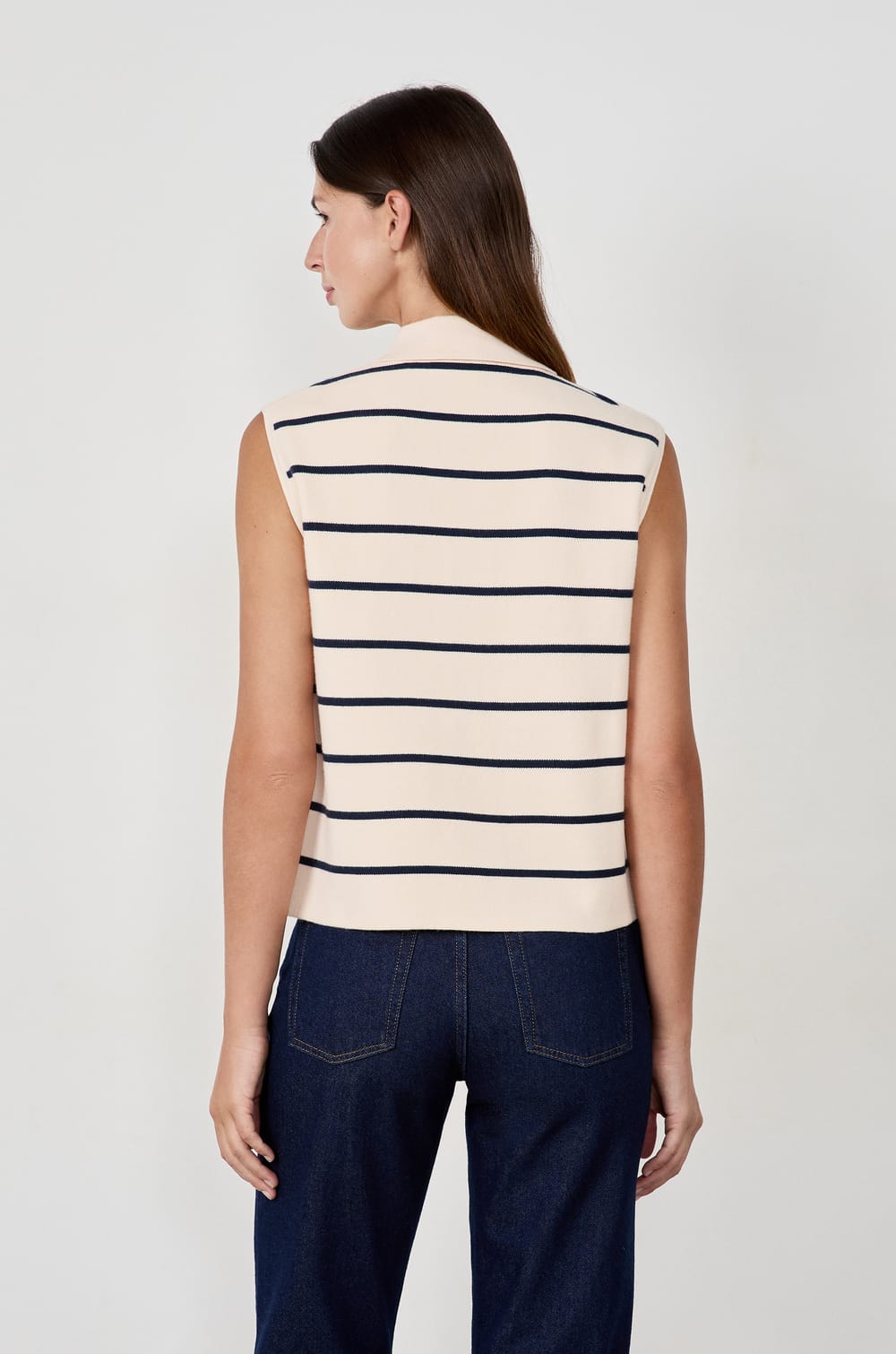 Pull sans manches;${refinementColor}