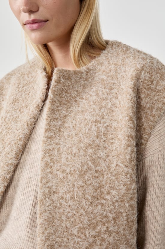 Gilet sans manches;${refinementColor}