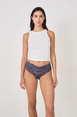Hipster V-Shape aus Spitze;${refinementColor}