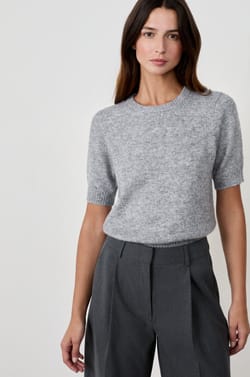 Pull manches courtes;${refinementColor}