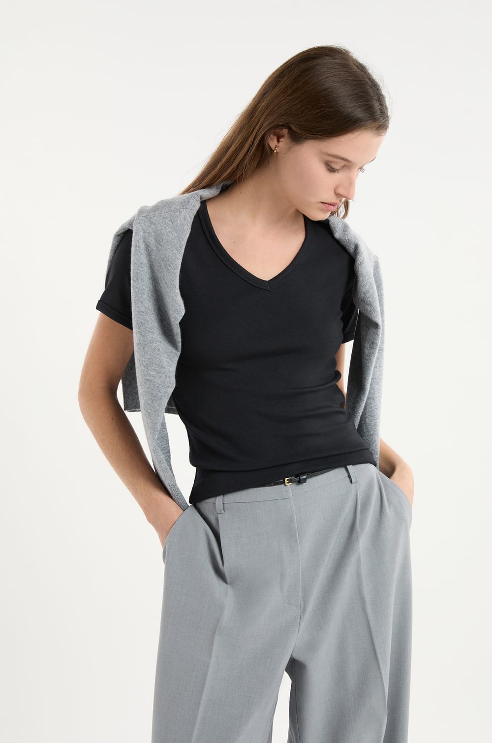 T-shirt &agrave; col V avec coton;${refinementColor}