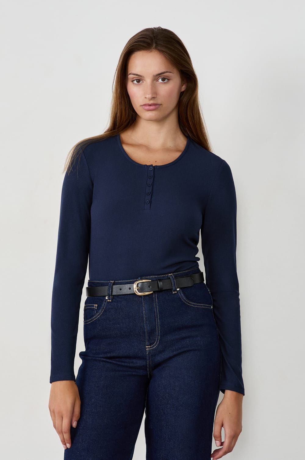 Long-sleeved T-shirt with buttons;${refinementColor}