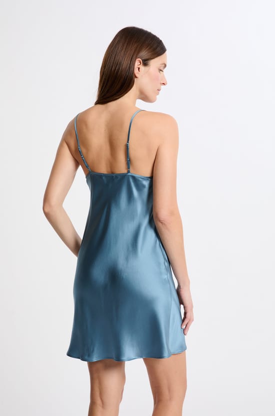 Nuisette en soie détails dentelle;${refinementColor}