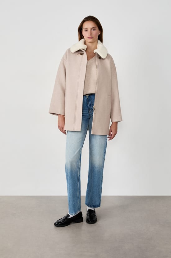Mid-length coat with wool and faux fur collar;${refinementColor}