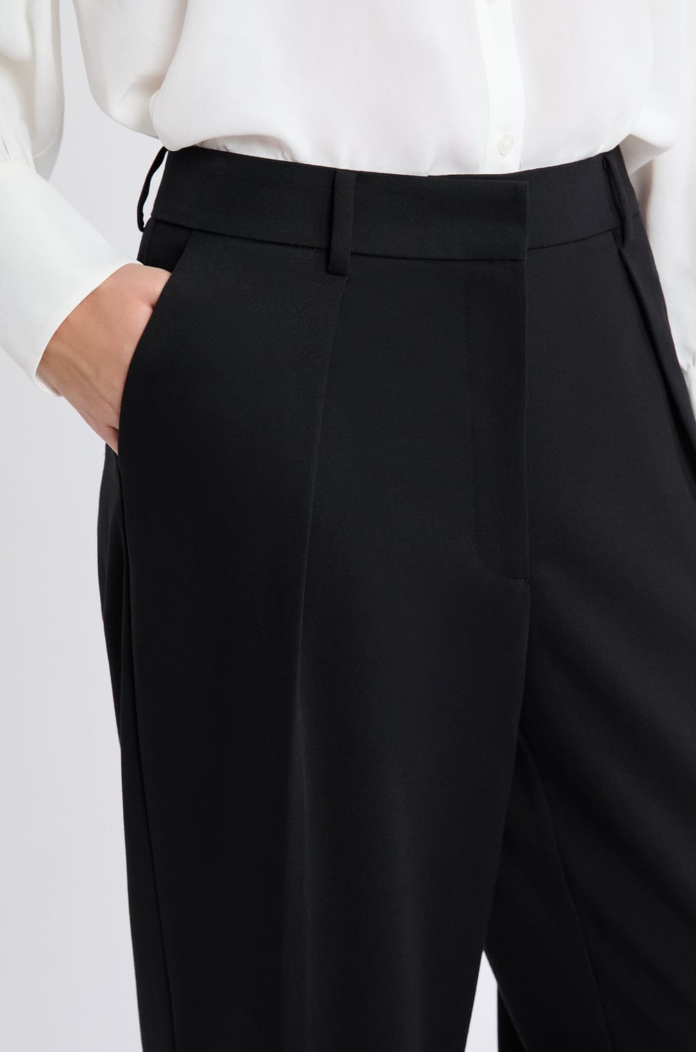 Pantalon large droit;${refinementColor}