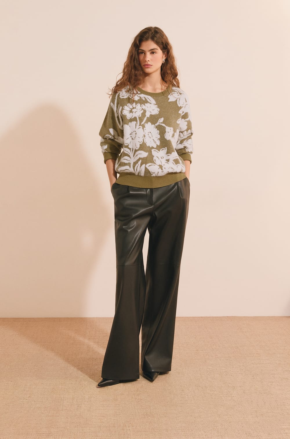 Pull &agrave; motif floral;${refinementColor}