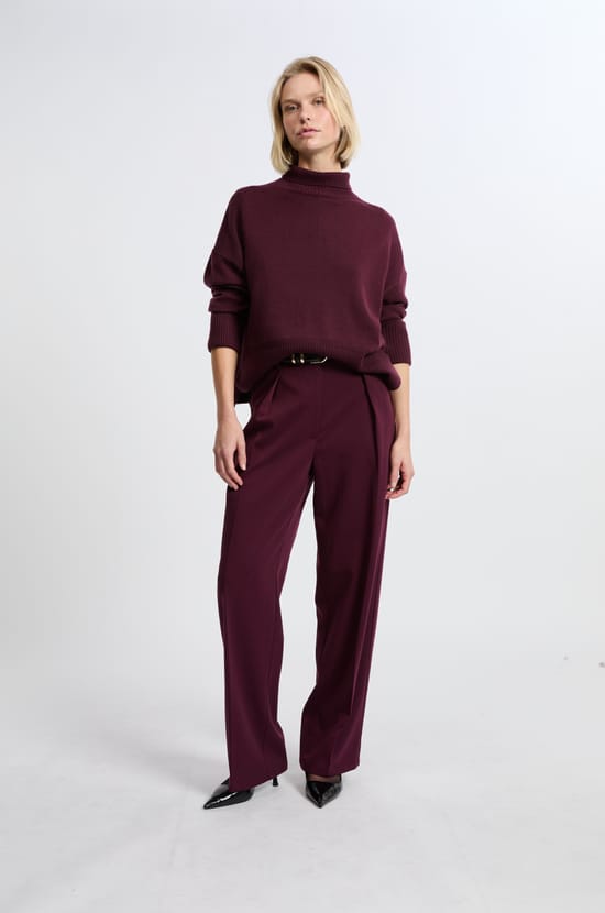Sleeveless Sweater;${refinementColor}