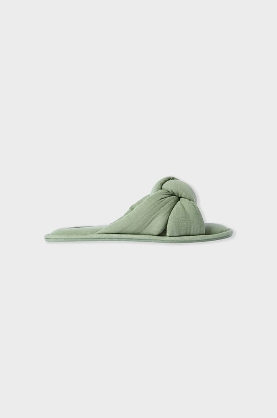 Pantuflas abiertas;${refinementColor}