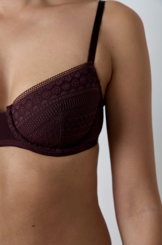  Sujetador sin relleno;${refinementColor}