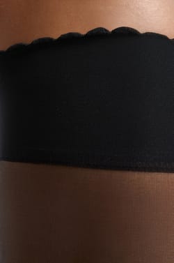 Paire de mi-bas poudrés;${refinementColor}