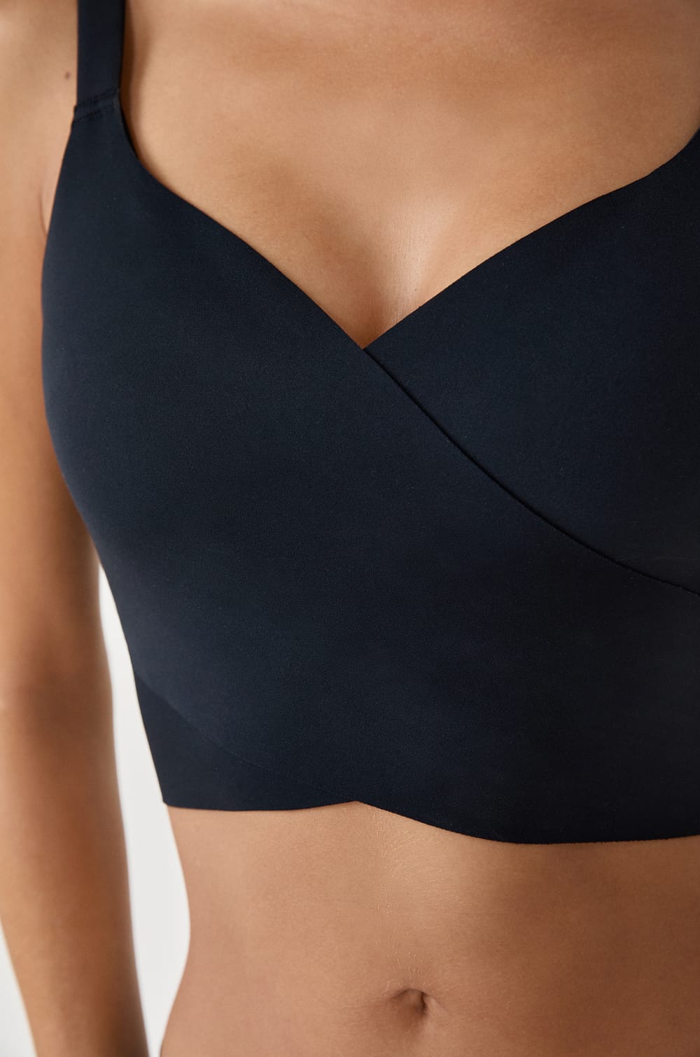 Bralette No Bra Effect;${refinementColor}