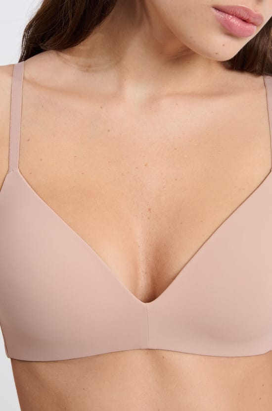 Soutien-gorge coques fines sans armatures en microfibre;${refinementColor}