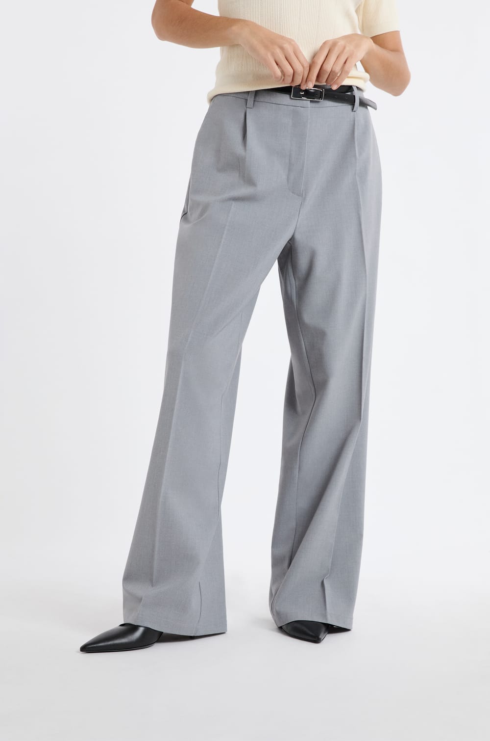 Pantalon de tailleur large;${refinementColor}