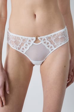 Embroidered Hipster;${refinementColor}