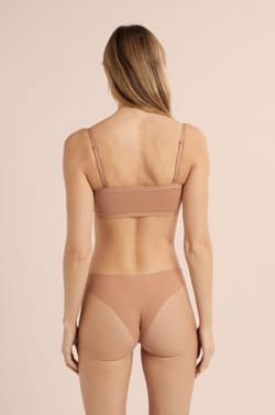 Sujetador bandeu de microfibra con tirantes removibles;${refinementColor}