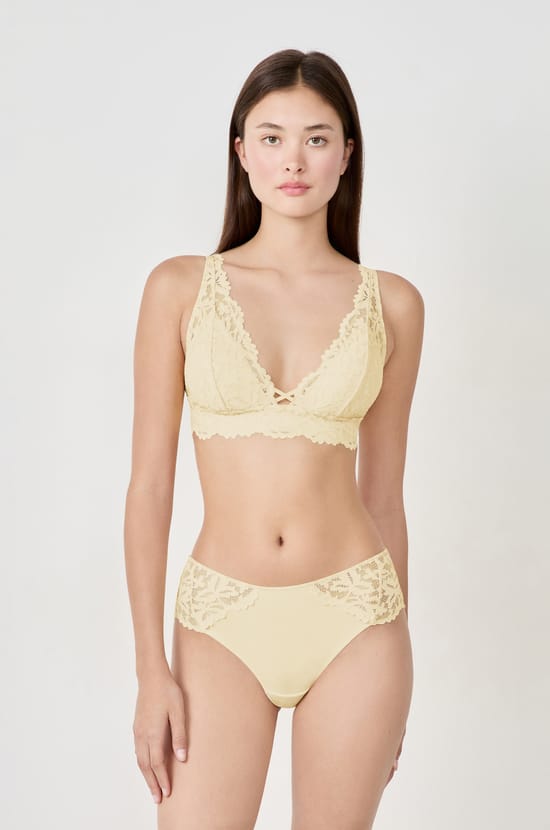 Shorty en dentelle;${refinementColor}