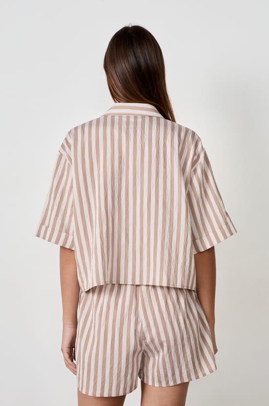 Short-sleeved striped shirt;${refinementColor}